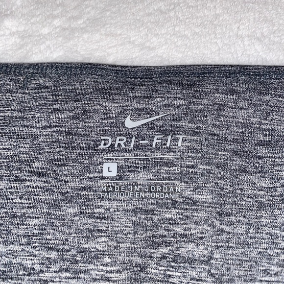 NW Grey Nike Dry FIT Capri leggings - Picture 5 of 6